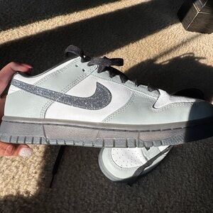 Nike women White and Black glitter Sneakers